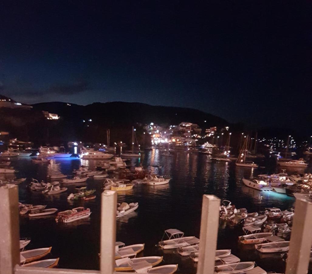 Hotel La Baia Понца Экстерьер фото