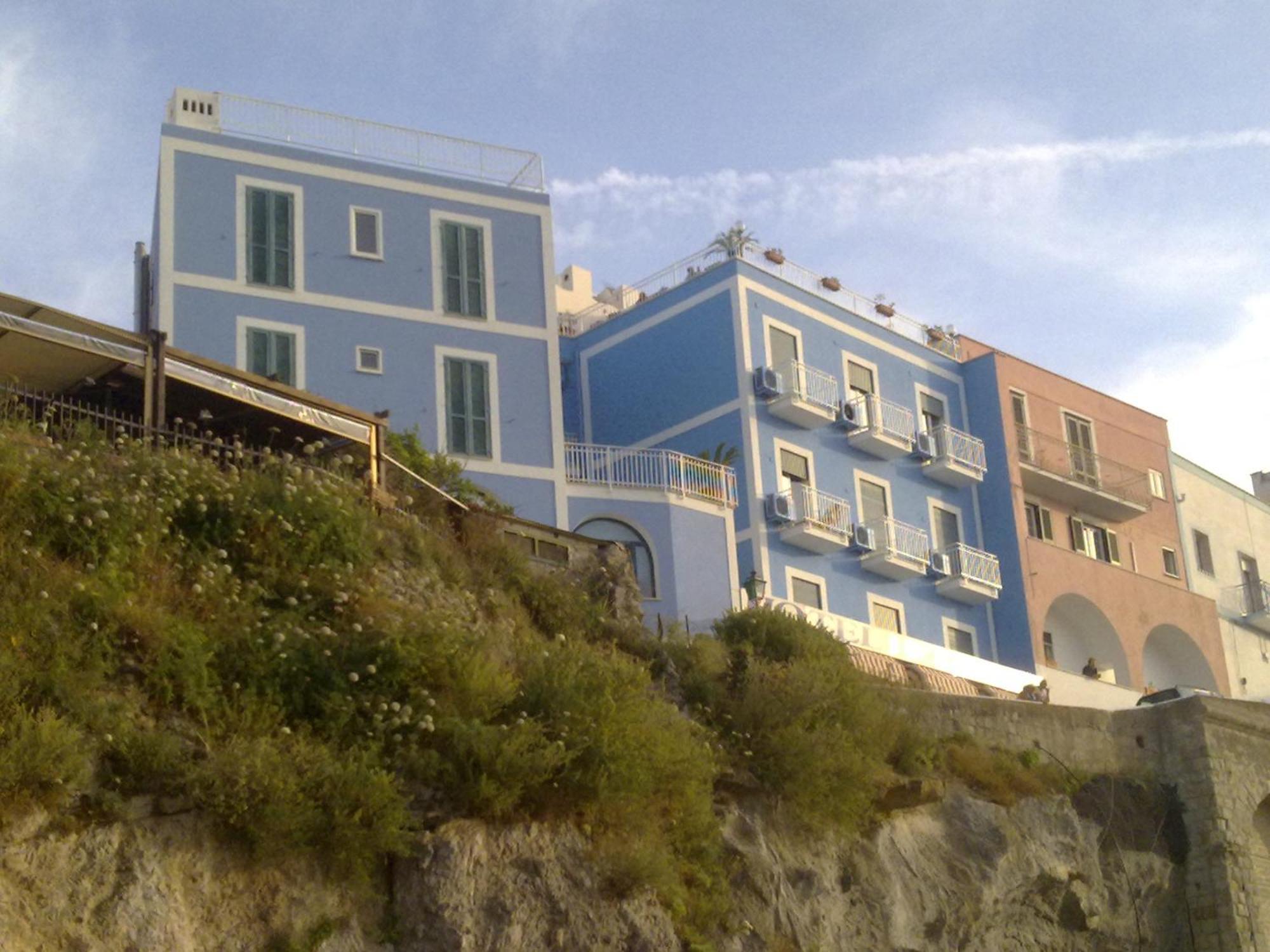 Hotel La Baia Понца Экстерьер фото