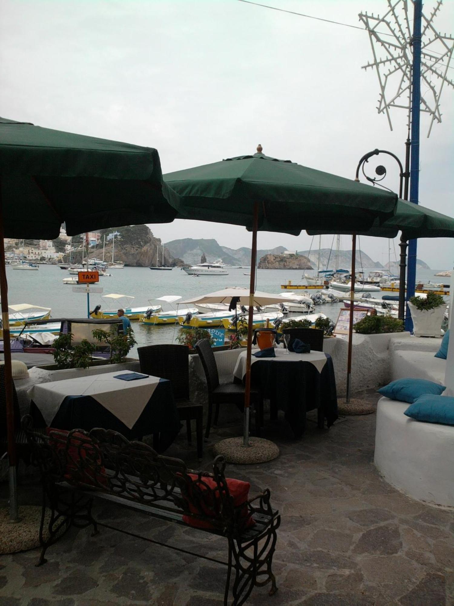 Hotel La Baia Понца Экстерьер фото