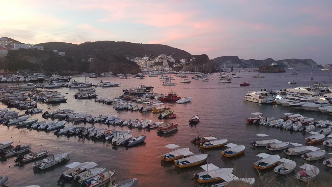 Hotel La Baia Понца Экстерьер фото